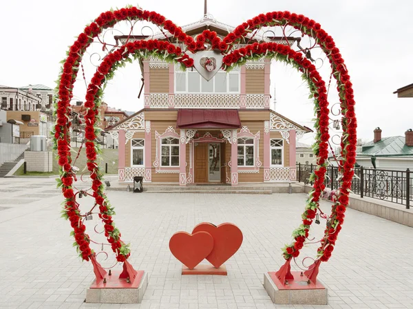 Arco nella forma di cuore per coppie amorevoli — Foto Stock