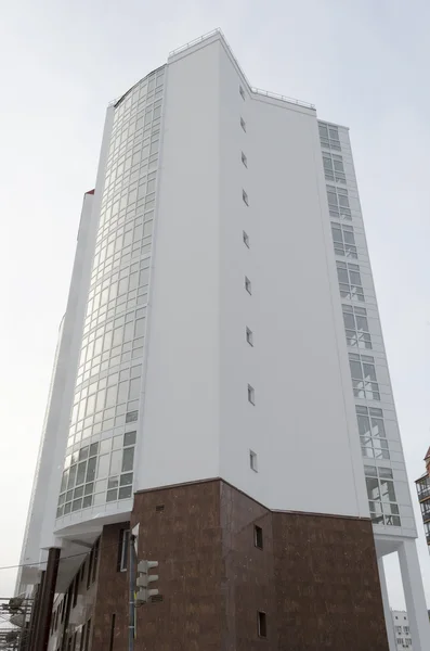 Moderní mrakodrap Krasnojarsk — Stock fotografie
