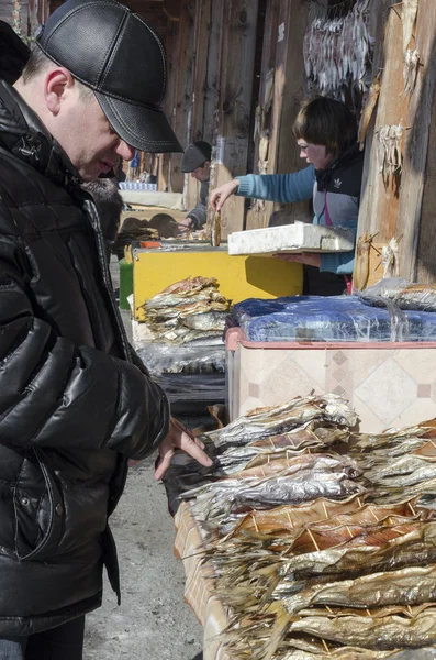 Mercato del pesce a Listvyanka, Lago Baikal — Foto Stock