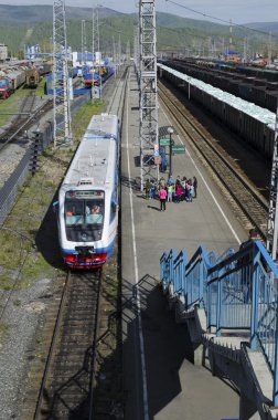 Demiryolu Platformu otobüs seyahat. Üstten Görünüm