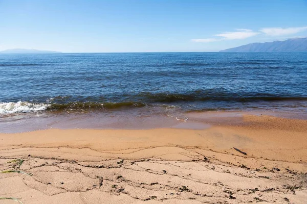 Barguzinský záliv, písek plive na poloostrov Svyatoy Nos. Rezerva — Stock fotografie