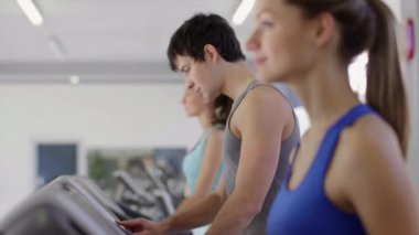 Fitness kulübü, spor salonu ve spor aktivitesi eğitim 4of27 insanlar