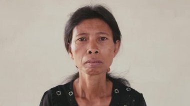 Kamboçya'dan hüzünlü kadın