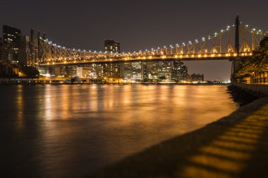 Queens Bridge