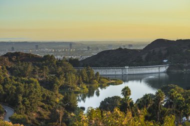 sunses California, los angles Barajı