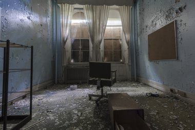 hastane odasında terk edilmiş