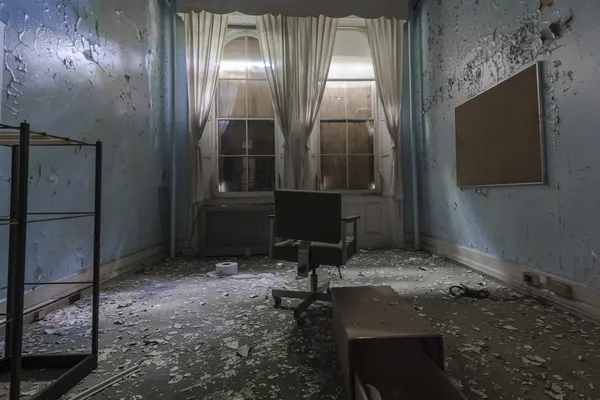 hastane odasında terk edilmiş