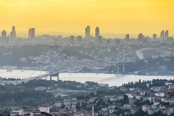 Bosporusbrücke in Istanbul, Türkei — Stockfoto
