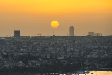 istanbul'da renkli günbatımı