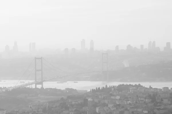 Bosporusbrücke in Istanbul, Türkei — Stockfoto