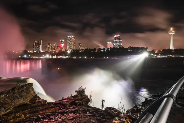 niagara Şelalesi, ABD tarafı Toronto'dan üzerinde görüntülemek gece manzarası