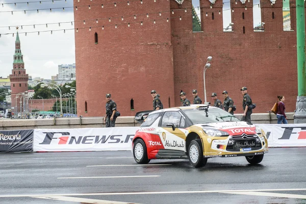 Profesionální wrc řidič daniel sordo v Moskvě městský závodní okruh — Stock fotografie