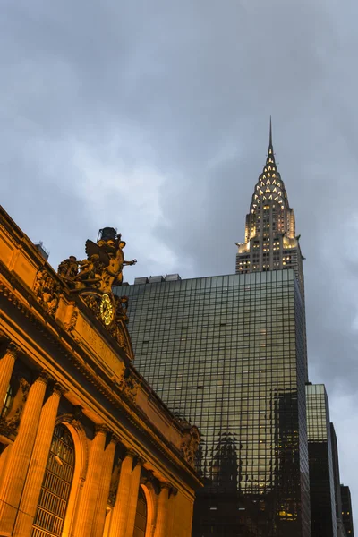 Grand Central Terminal y Chrysler Building en la ciudad de Nueva York — Foto de Stock