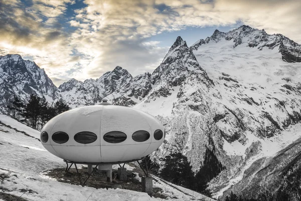 Rus dağ inanılmaz bir otelin güzel manzara resmi