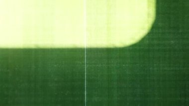 Profesyonel futbol maçından önce futbol sahasını sulamak, bahçe bakımı, futbol maçından önce çim sulama konsepti. 4k yüksek kalitede sinematik HDR görüntüleri 