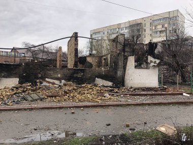 Borodyanka, Kiev bölgesi, Ukrayna. 08 Nisan 2022: Rus işgalinden sonra yıkılan bina 