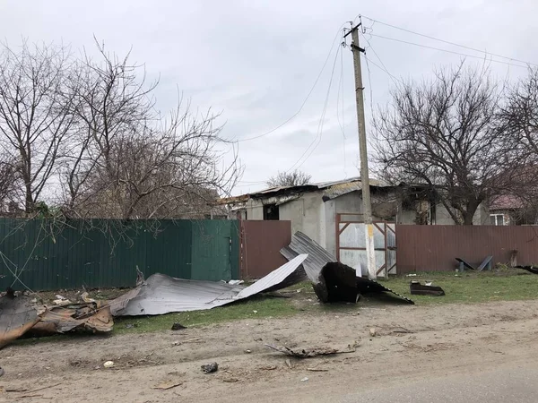 Borodyanka, Kyiv region, Ukraine. April 08, 2022: the devastated village of Borodyanka, recently liberated from the Russians — Stock Photo