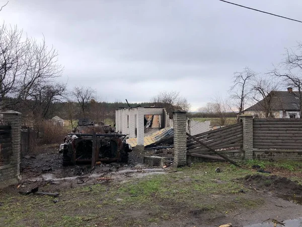 Borodyanka, regione di Kiev, Ucraina. 08 aprile 2022: il devastato villaggio di Borodyanka, recentemente liberato dai russi — Foto stock