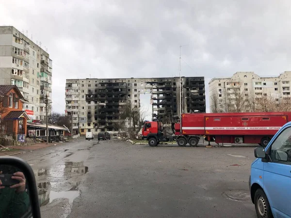 Borodjanka, Gebiet Kiew, Ukraine. 08. April 2022: das verwüstete Dorf Borodjanka, das vor kurzem von den Russen befreit wurde — Stockfoto