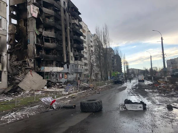 Borodyanka, Kyiv region, Ukraine. April 08, 2022: the devastated village of Borodyanka, recently liberated from the Russians — Stock Photo