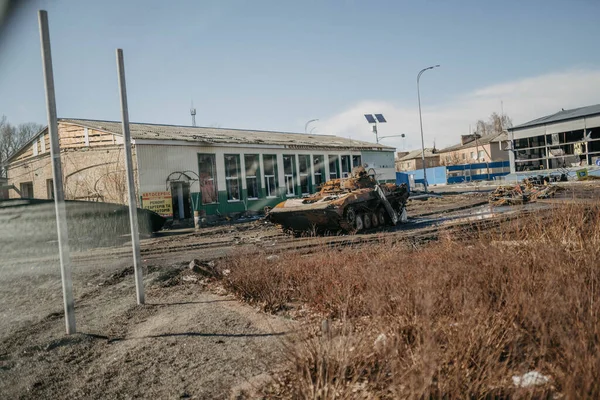 Borodjanka, Gebiet Kiew, Ukraine. 08. April 2022: das verwüstete Dorf Borodjanka, das vor kurzem von den Russen befreit wurde — Stockfoto