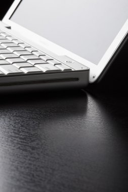 laptop kenar