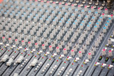 ses karıştırıcı