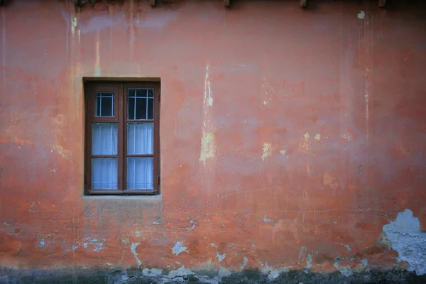 Jedno okno — Zdjęcie stockowe