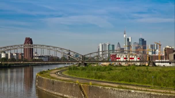 Upływ czasu od panoramę Frankfurtu Niemcy — Wideo stockowe