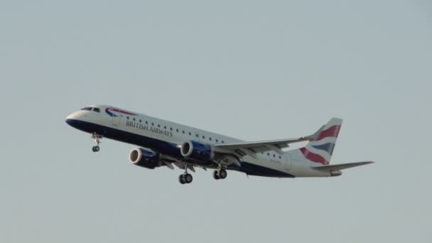 Landung der britischen Luftwege — Stockvideo