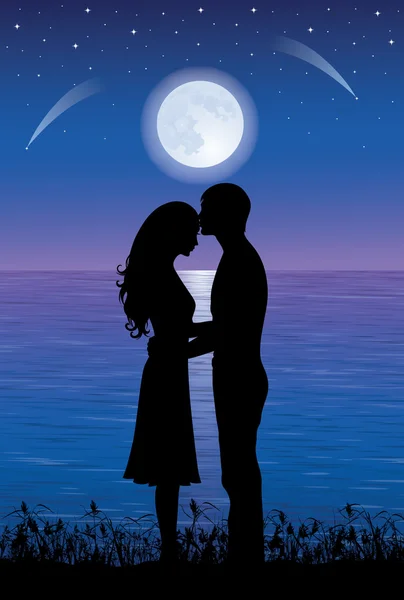 Silhouettes of man and woman hugging and kissing at night time. On the background full moon and stars over the sea. — Stock Vector