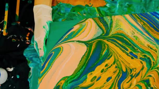丙烯酸色的慢镜头混合在一起 流畅的艺术绘画 美丽的现代抽象艺术 — 图库视频影像