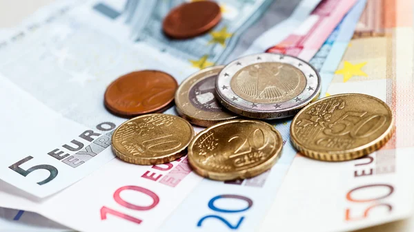 Monnaie pièces et billets en euros Contexte — Photo