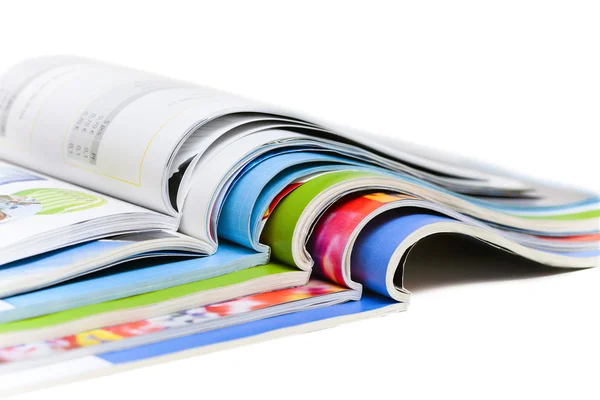 Revistas coloridas isoladas no branco — Fotografia de Stock