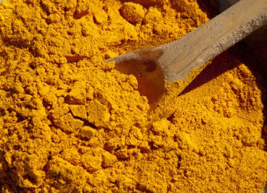 bir tabak içinde köri