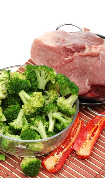 Carne crua e produtos hortícolas frescos — Fotografia de Stock
