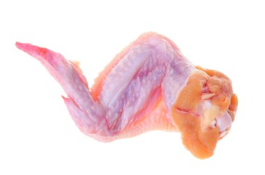 Çiğ tavuk kanadı.