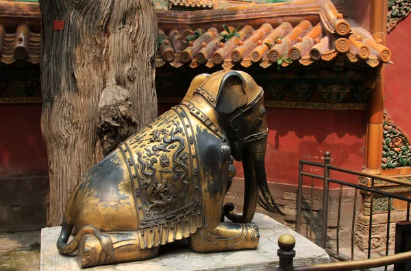 Estatua de elefante antiguo —  Fotos de Stock