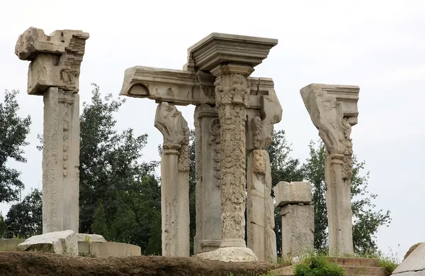 yuanmingyuan Sarayı kalıntıları