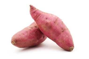 Beyaz arka planda tatlı patates