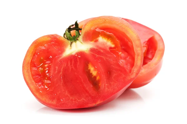 Červené čerstvé rajče na bílém pozadí — Stock fotografie