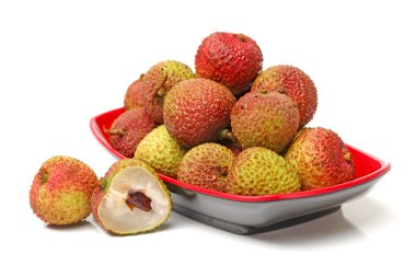 Litchi beyaz arkaplanda izole edildi