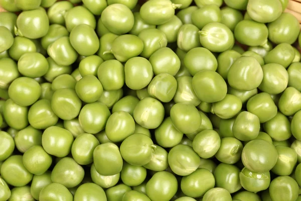 Légumes de pois mûrs. Isolé sur fond blanc — Photo