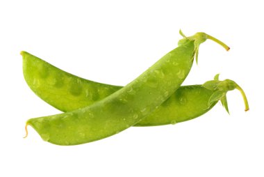 Beyaz zemin üzerinde olgunlaşmış bezelye sebze