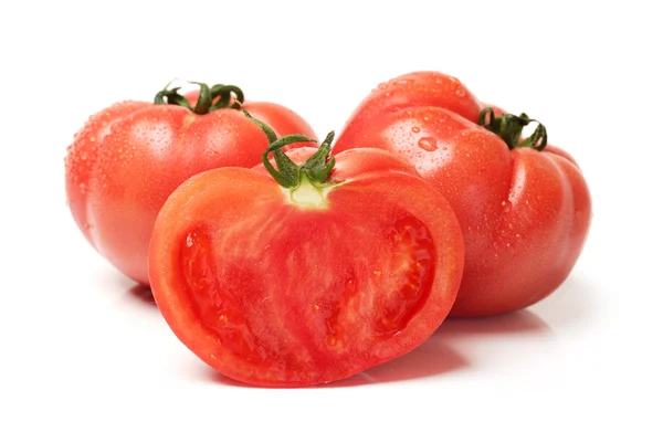 Verse tomaat geïsoleerd op witte achtergrond — Stockfoto