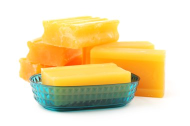 Beyaz arka plan üzerinde izole sarı sabunu