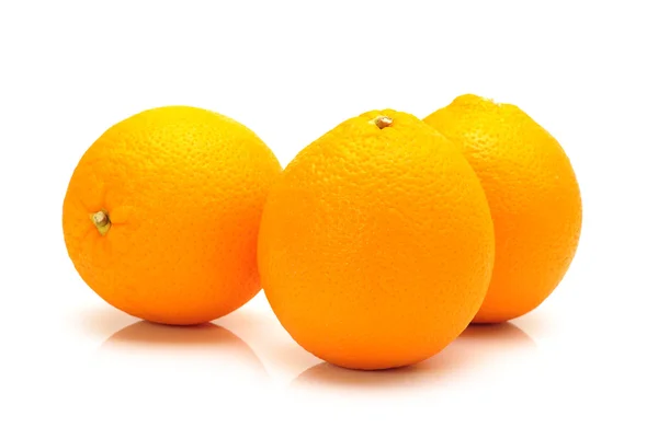 Orange Mandarine oder Mandarine Früchte isoliert auf weißem Hintergrund — Stockfoto