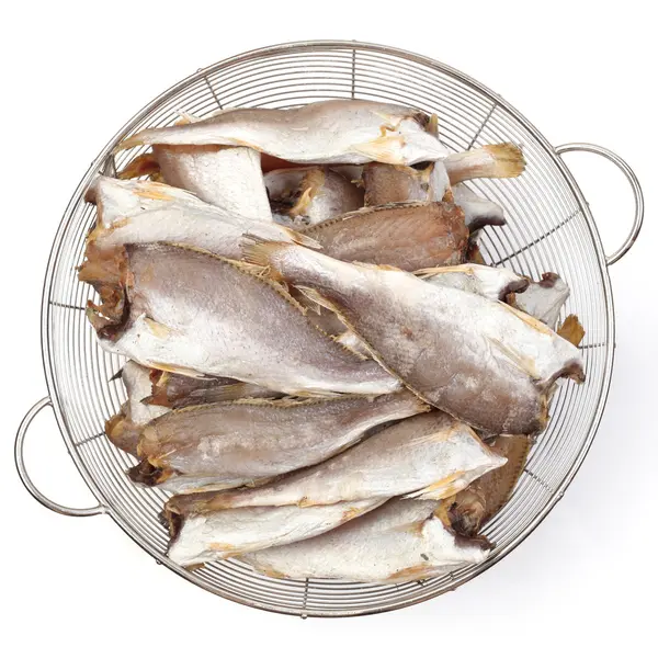 白い背景上に分離されて乾燥魚 — ストック写真