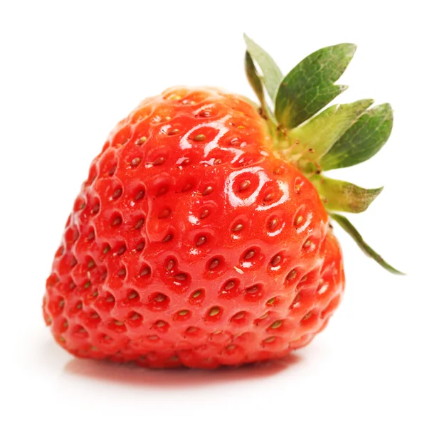 Schöne Erdbeeren auf weißem Hintergrund — Stockfoto
