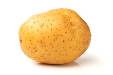 beyaz arkaplanda patates